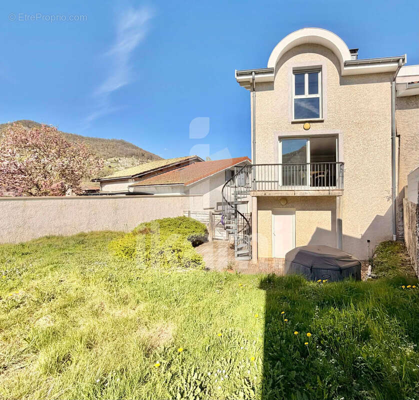 Maison à COUBLEVIE