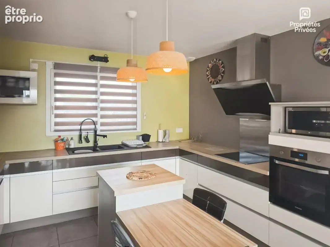 Maison plain pied Pars Les Romilly, trois chambres, bureau, garage, terrain - photo 4