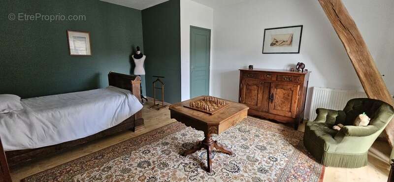 Maison à VIC-DE-CHASSENAY