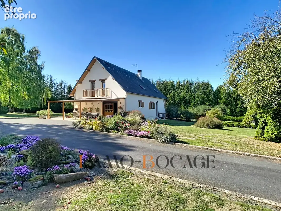 Vastes maison et dépendance sur 9000 m2 de terrain ! - photo 32