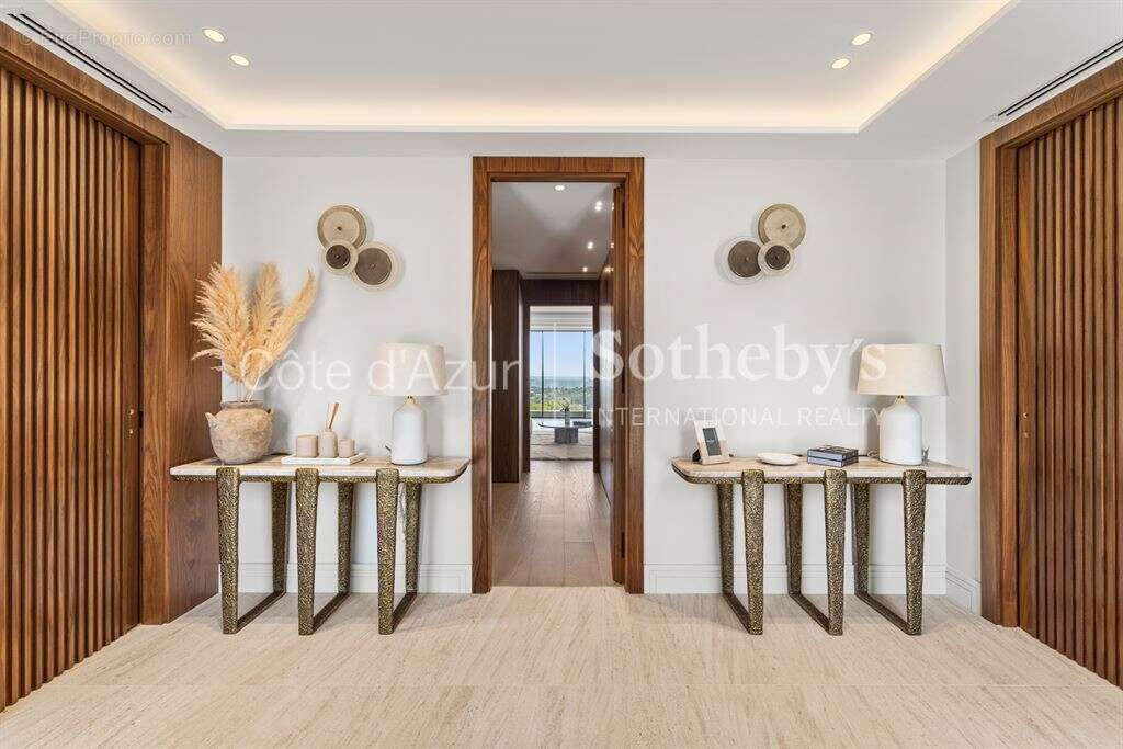 Villa contemporaine avec vue mer panoramique à Nice Mont Boron, face à Villefranche-sur-Mer - photo 12