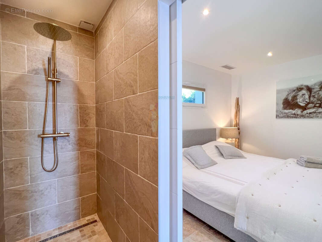 Appartement à LES ISSAMBRES