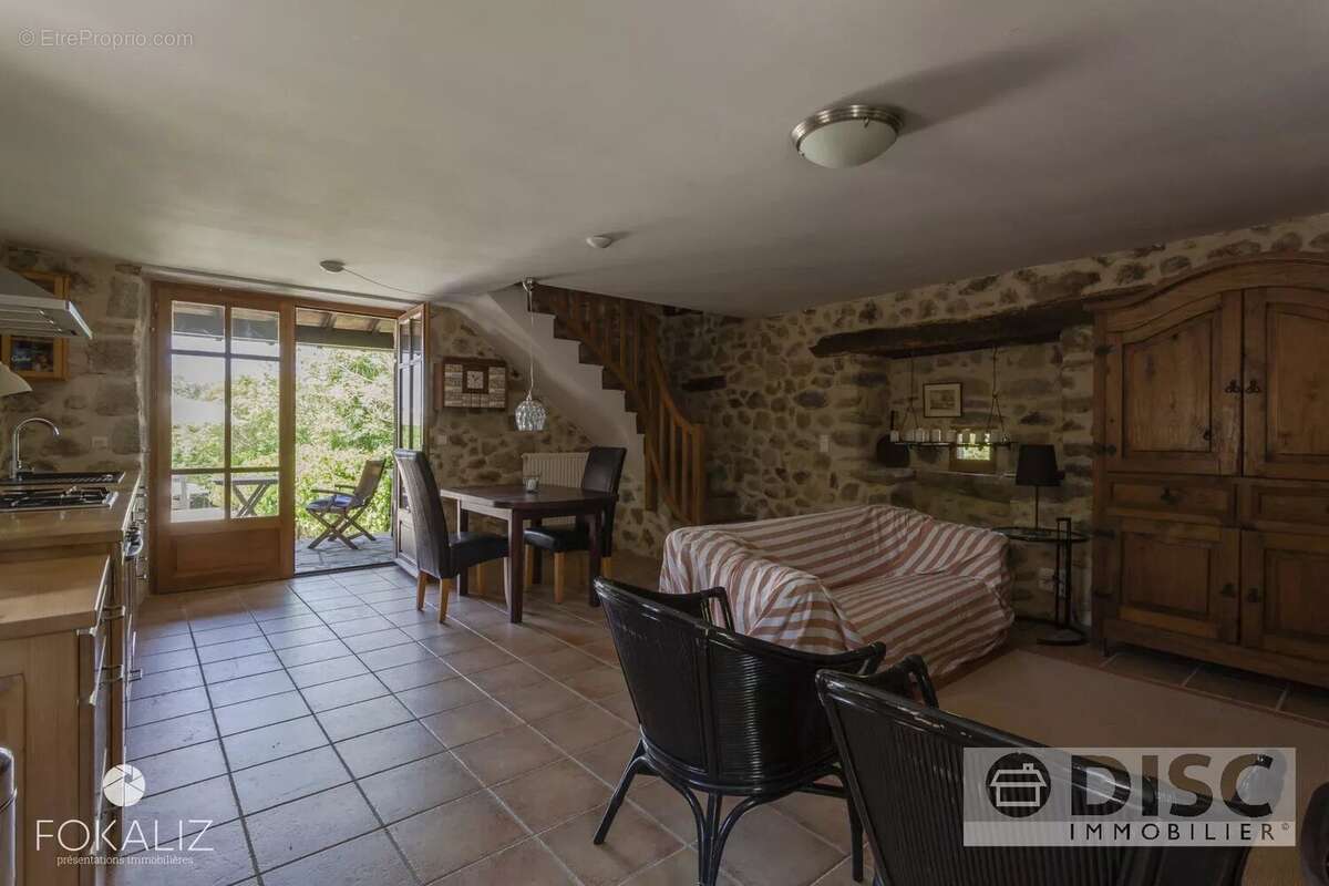 Maison à SAINT-ANDRE-DE-NAJAC