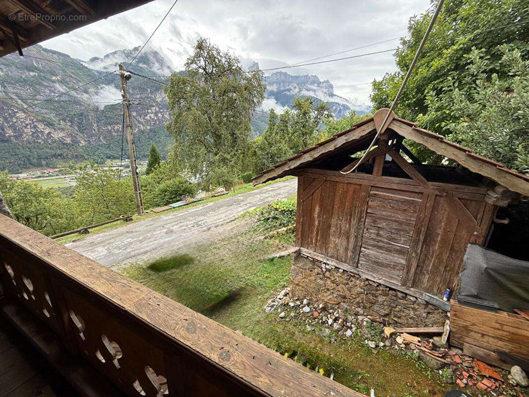Ferme savoyarde coteau de MAGLAND 5 pièces , 220 000 euros - photo 5