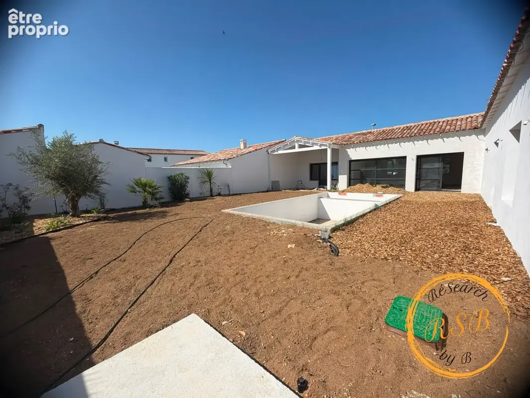 Maison 7 pièces 165 m² à vendre à Le Bois-Plage-En-Re (17580) - photo 3