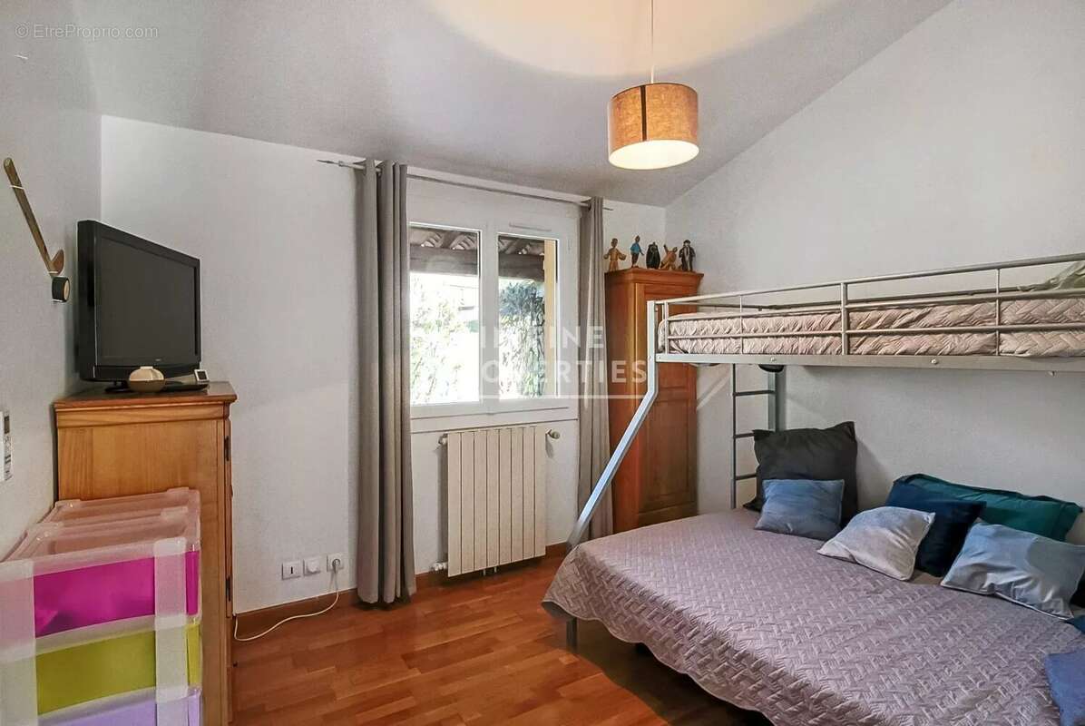 Maison à MOUANS-SARTOUX