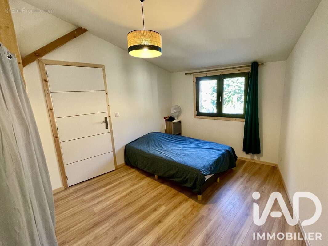 Maison 104 m² à Saint-Clement  - photo 5