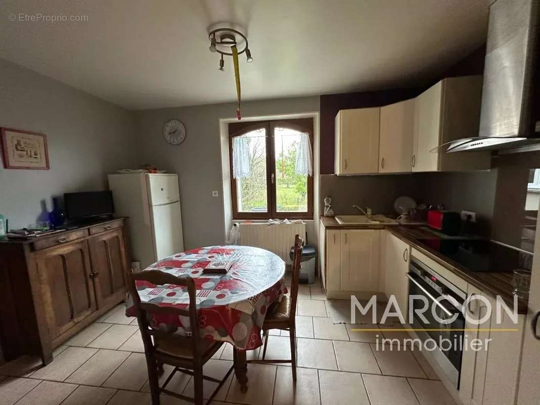 Maison à SAINT-GAULTIER