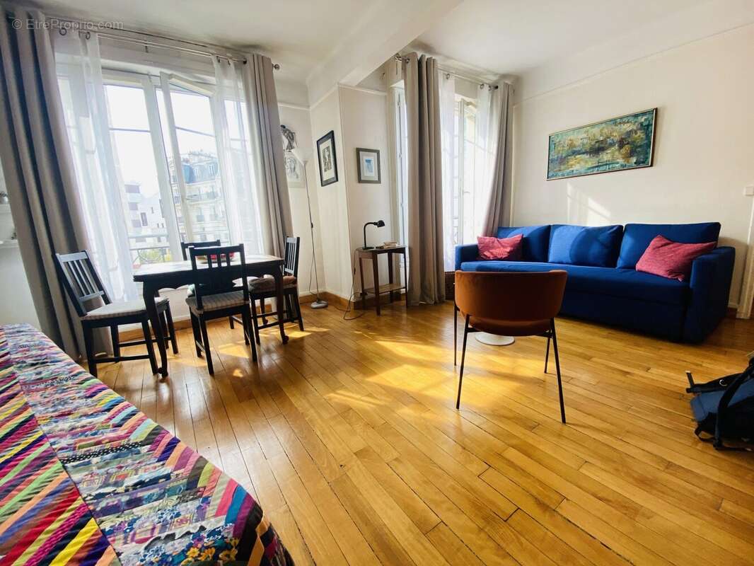 Appartement à PARIS-15E