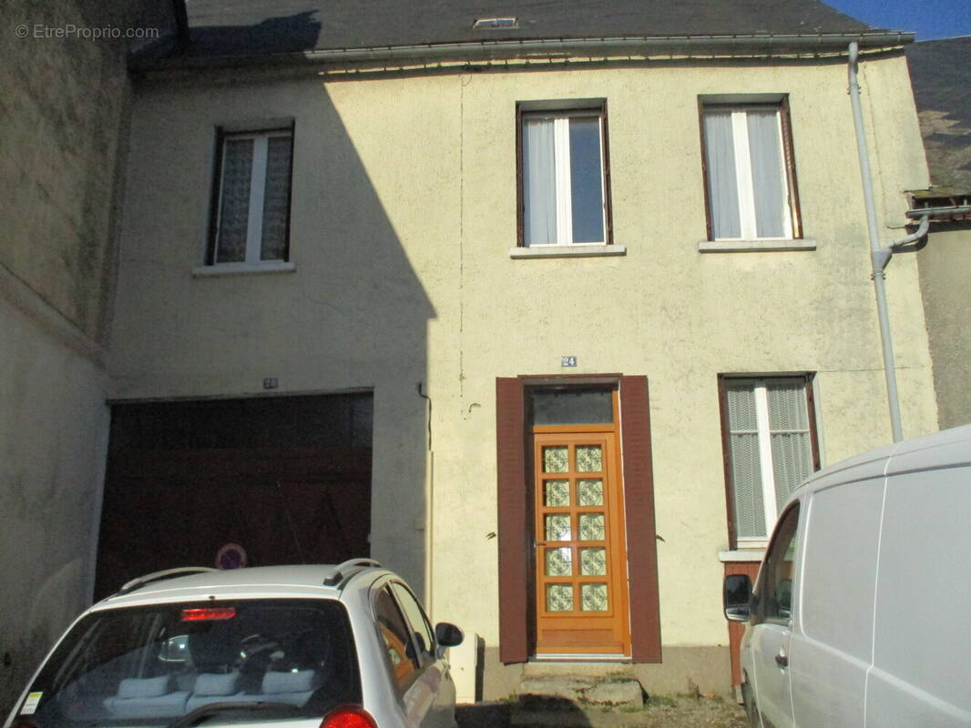 Maison à CHATEAU-CHINON(VILLE)