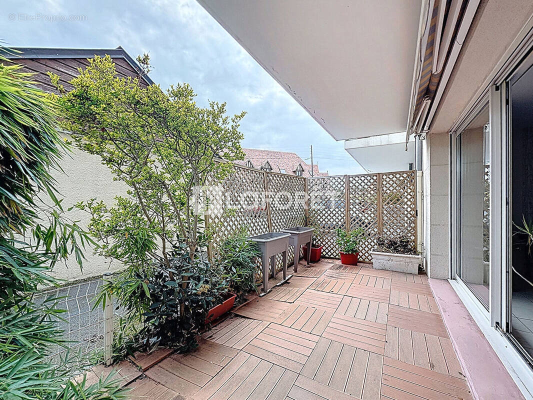 Appartement à OUISTREHAM