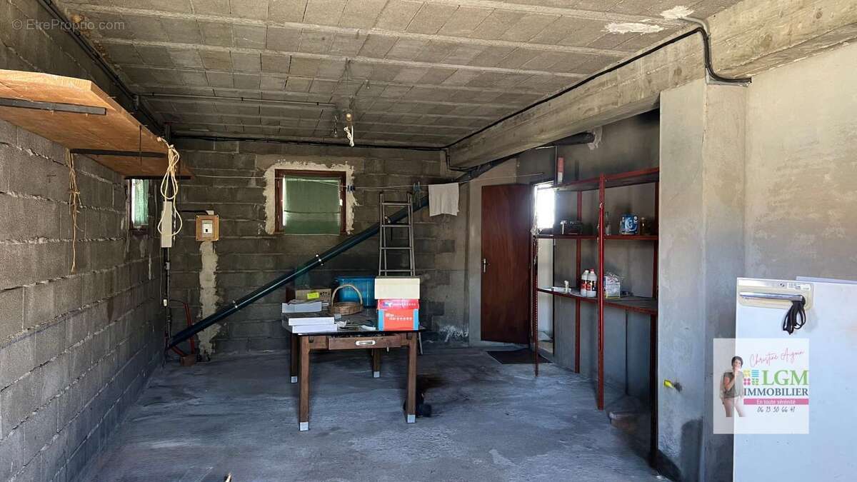 Idéal artisan, indépendant ou famille-maison avec garages et terrain à Cardet - photo 12