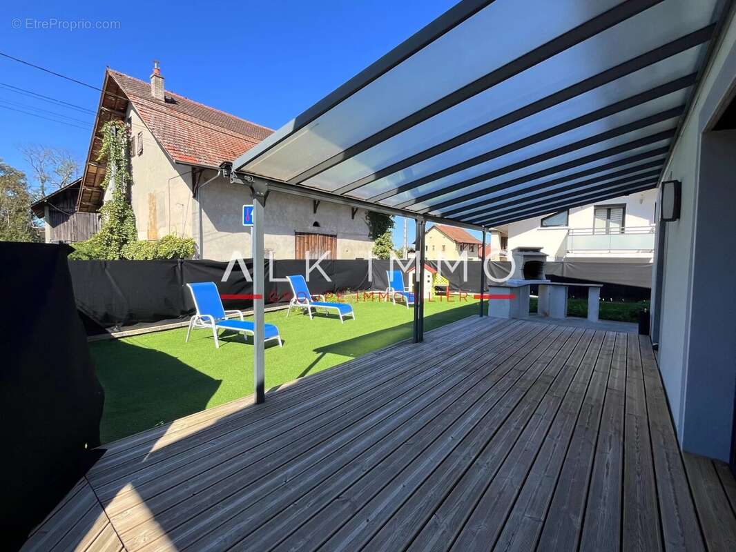 Maison à SAINT-PIERRE-EN-FAUCIGNY