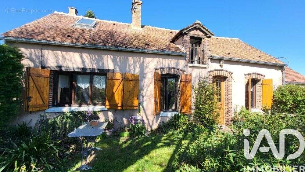 Photo 2 - Maison à LA SELLE-SUR-LE-BIED