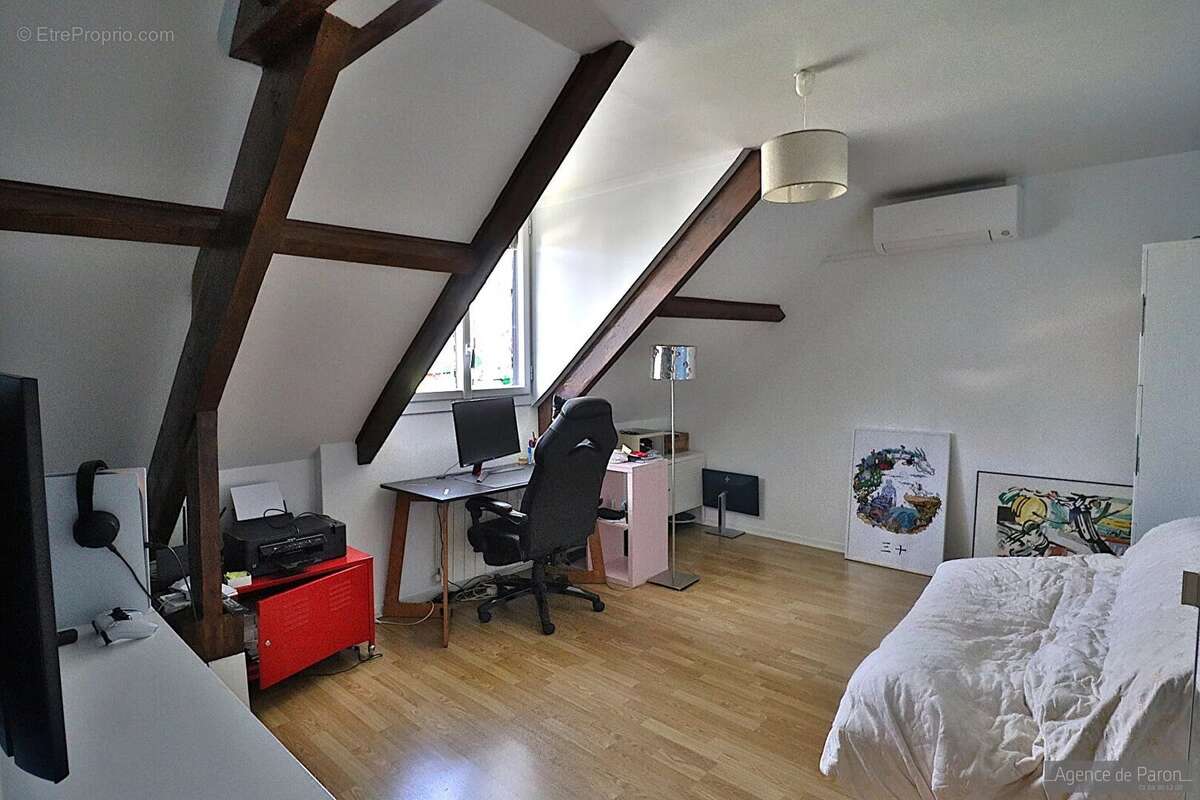 Maison à VERRIERES-LE-BUISSON