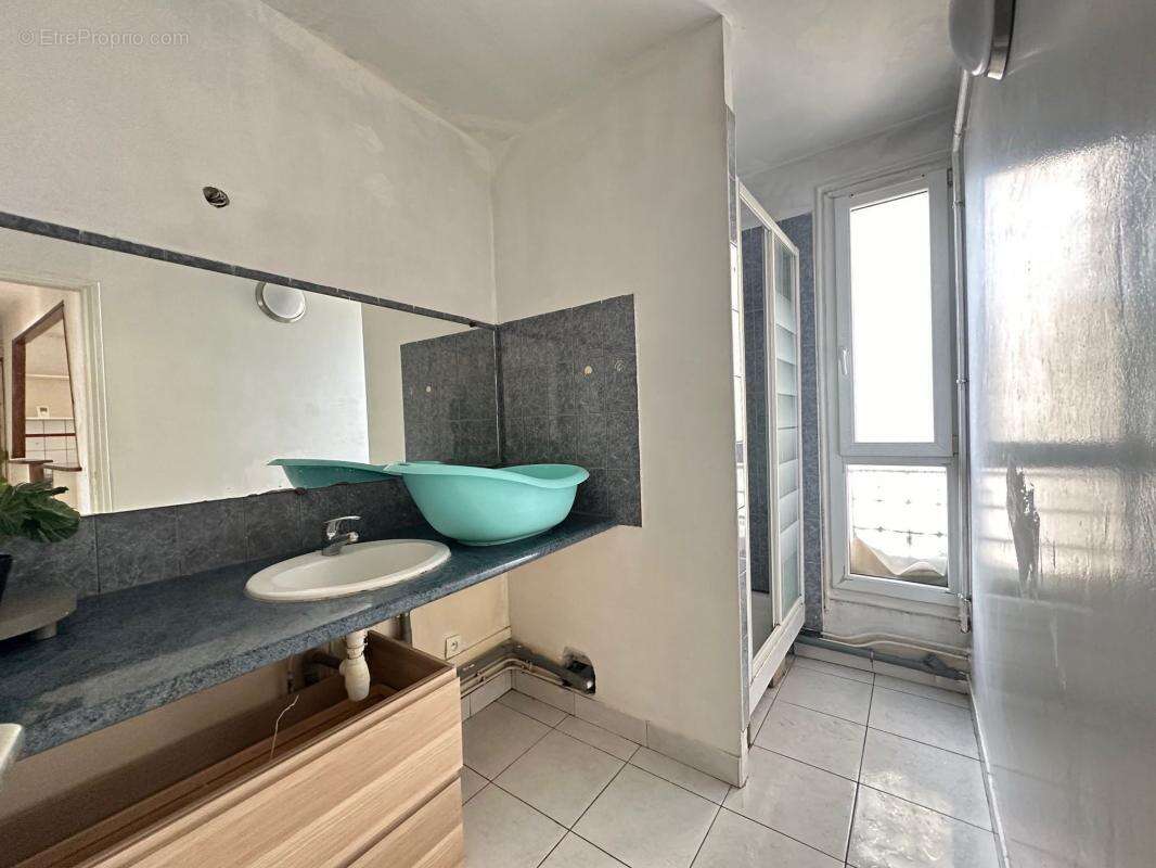 Appartement à IVRY-SUR-SEINE