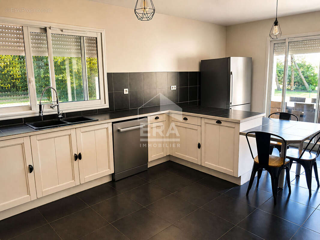 Maison à SAINT-CIERS-SUR-GIRONDE