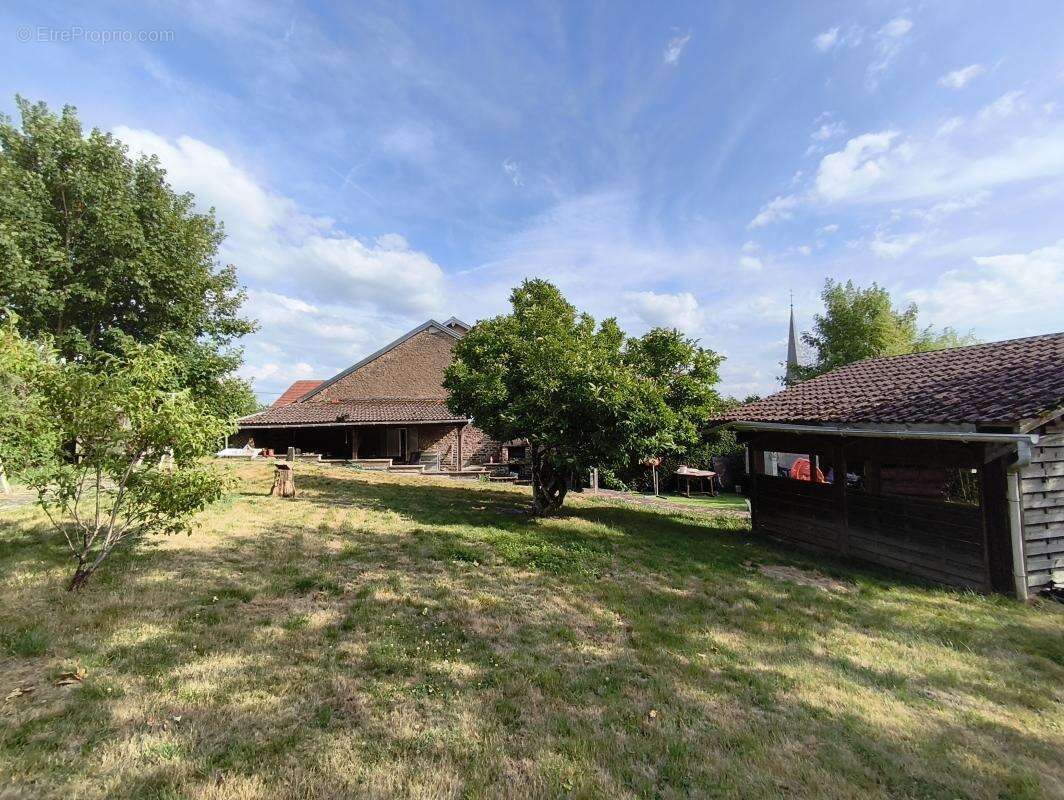 Maison à AILLEVILLERS-ET-LYAUMONT