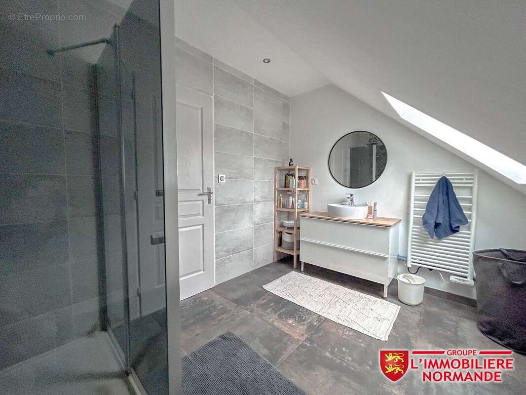 Maison à ROSNY-SUR-SEINE