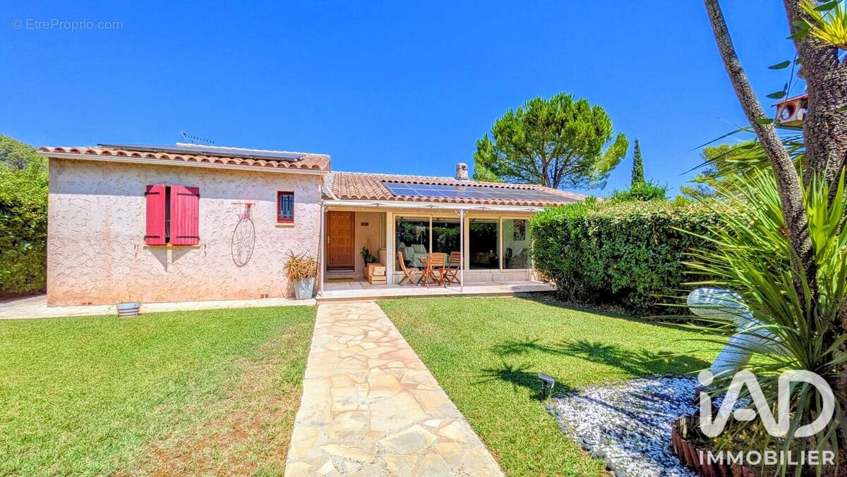 Photo 1 - Maison à SOLLIES-PONT