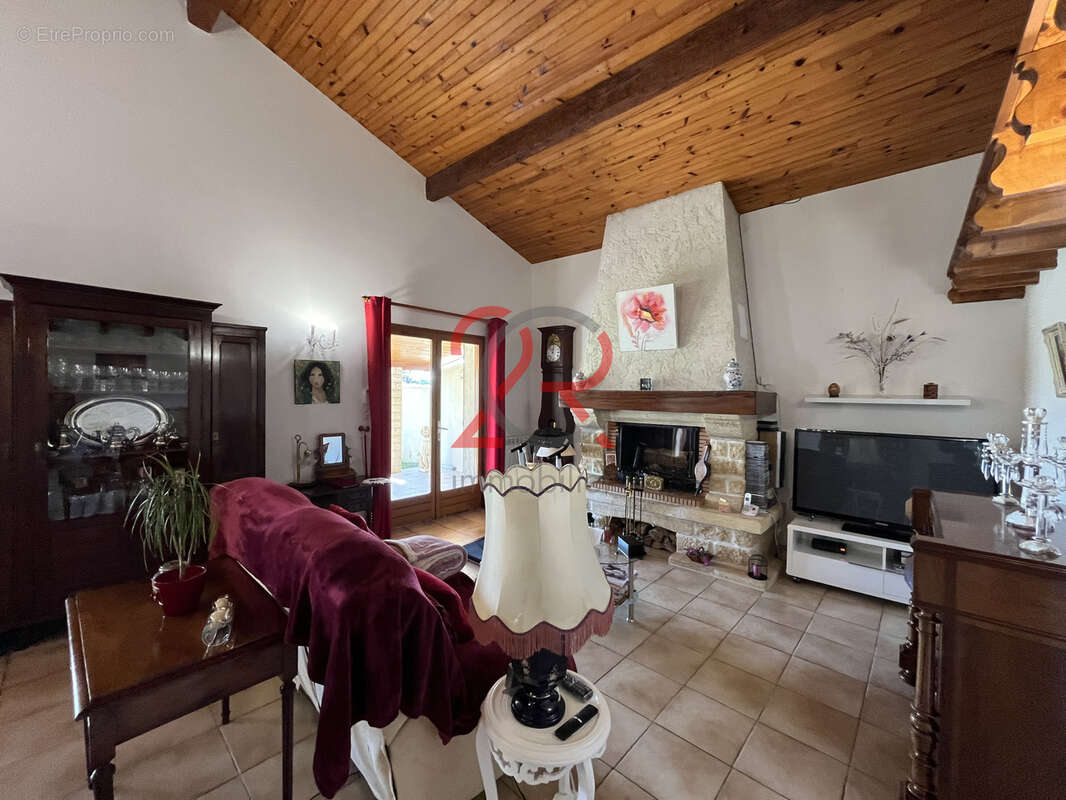 Maison à CANTENAC