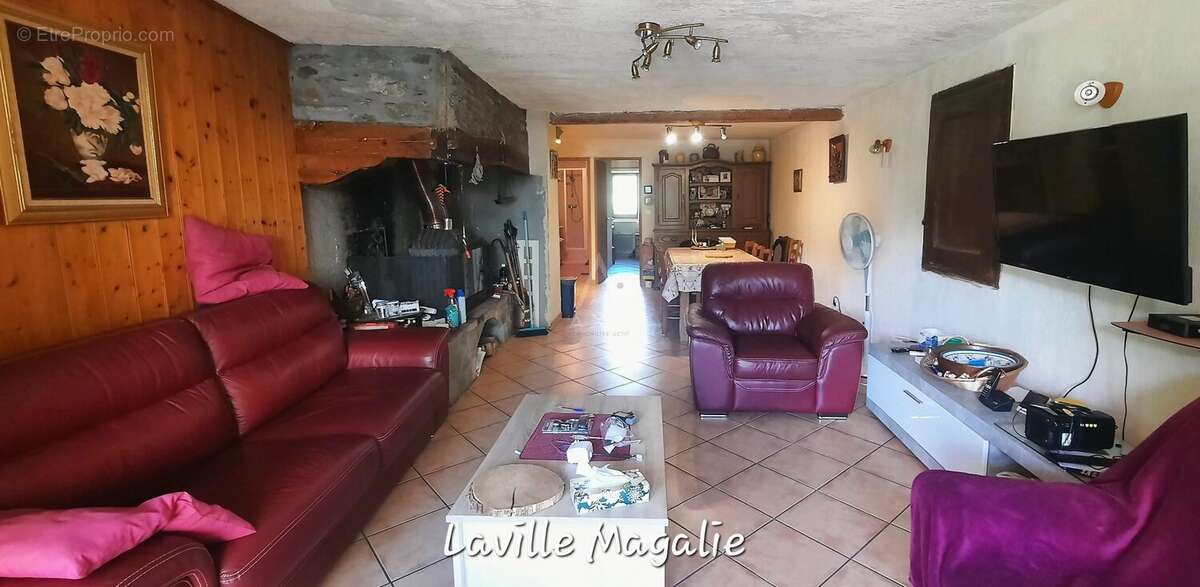 Maison à CEVINS