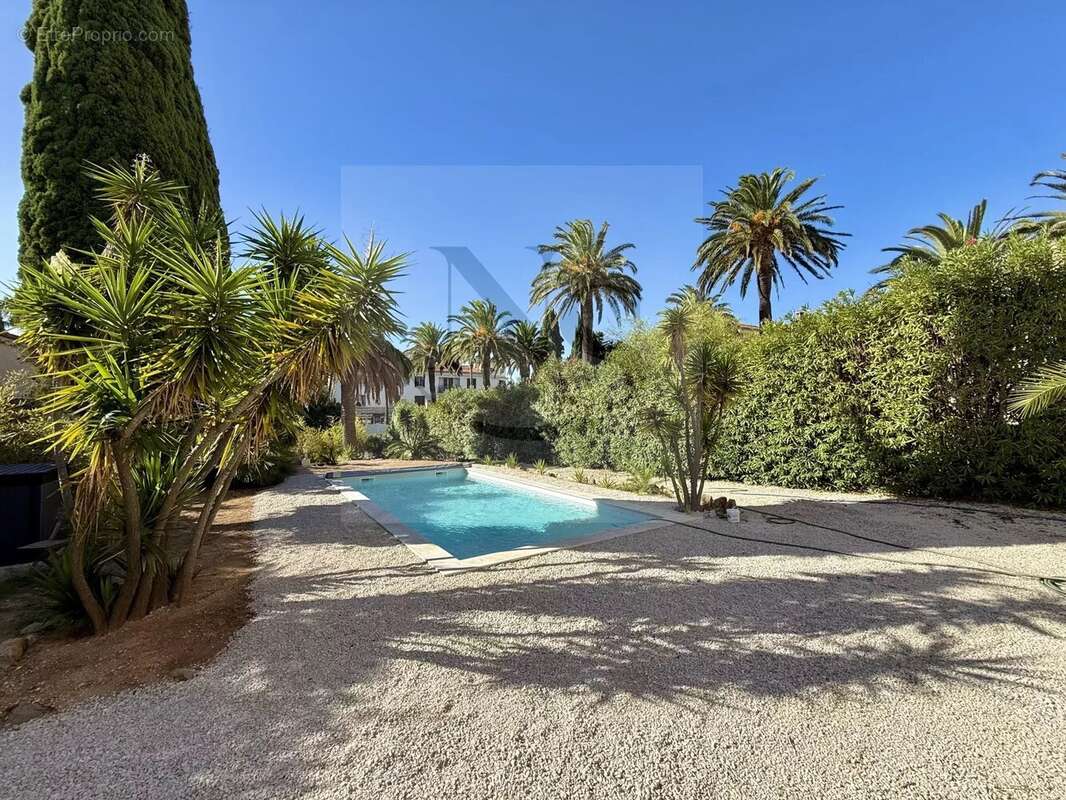 Maison à SANARY-SUR-MER