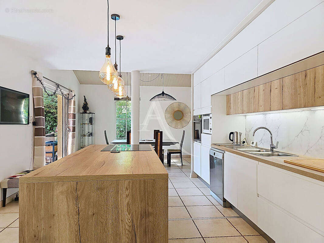 Maison à LAPEYROUSE-FOSSAT