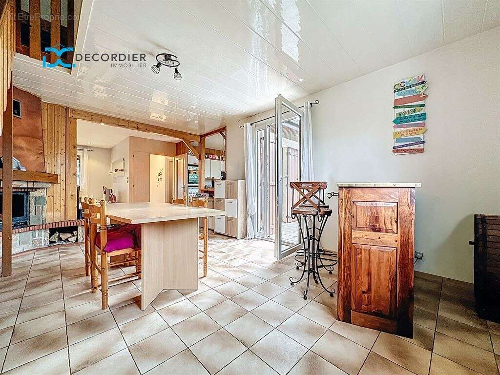 Maison à LUGRIN
