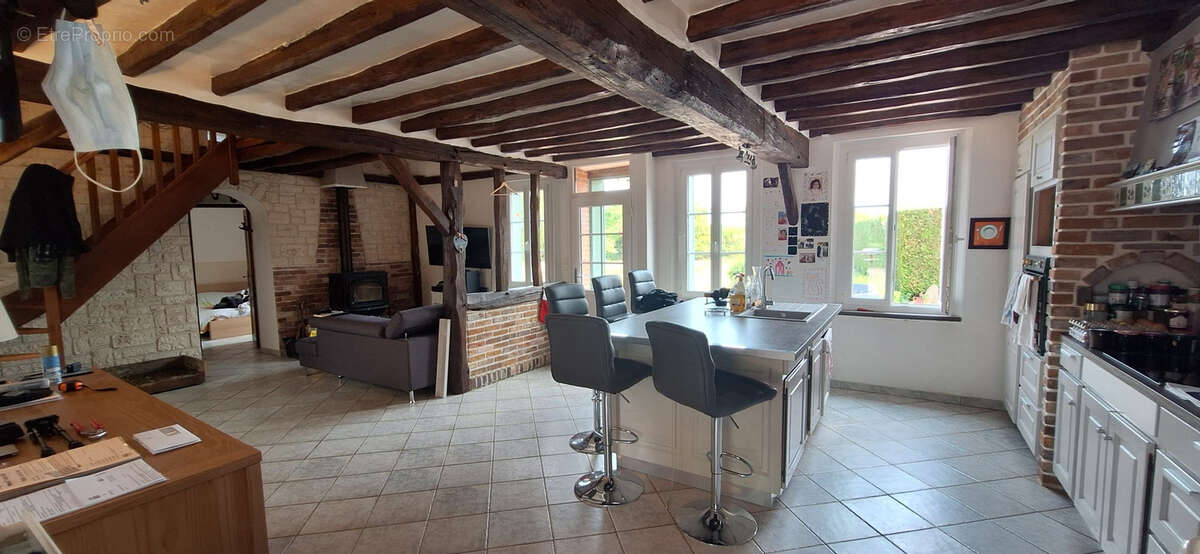 Charme maison de campagne vie de plain pied,2/3 chambres,veranda,garage/atelier,terrain 5670m2 - photo 7