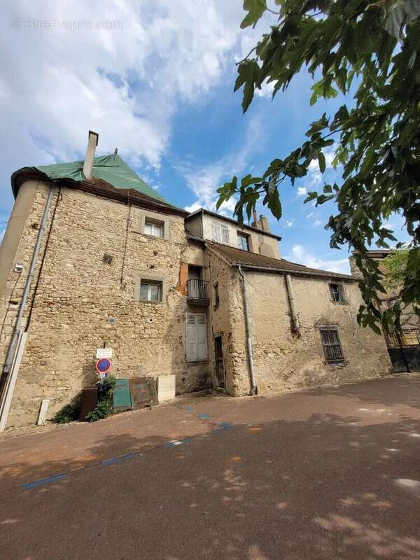 Appartement à SAINT-POURCAIN-SUR-SIOULE