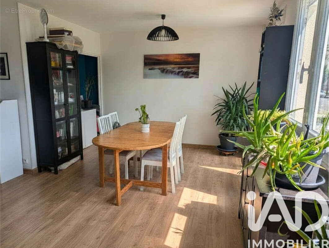 Appartement 69 m² à Joue-Les-Tours  - photo 2