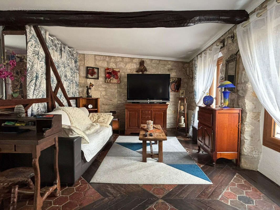 Appartement à LE MESNIL-EN-THELLE