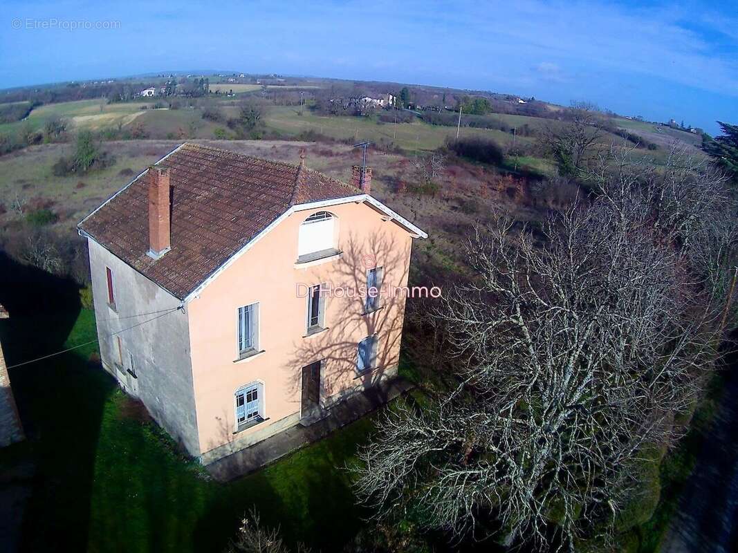 Maison à CAHUZAC-SUR-VERE
