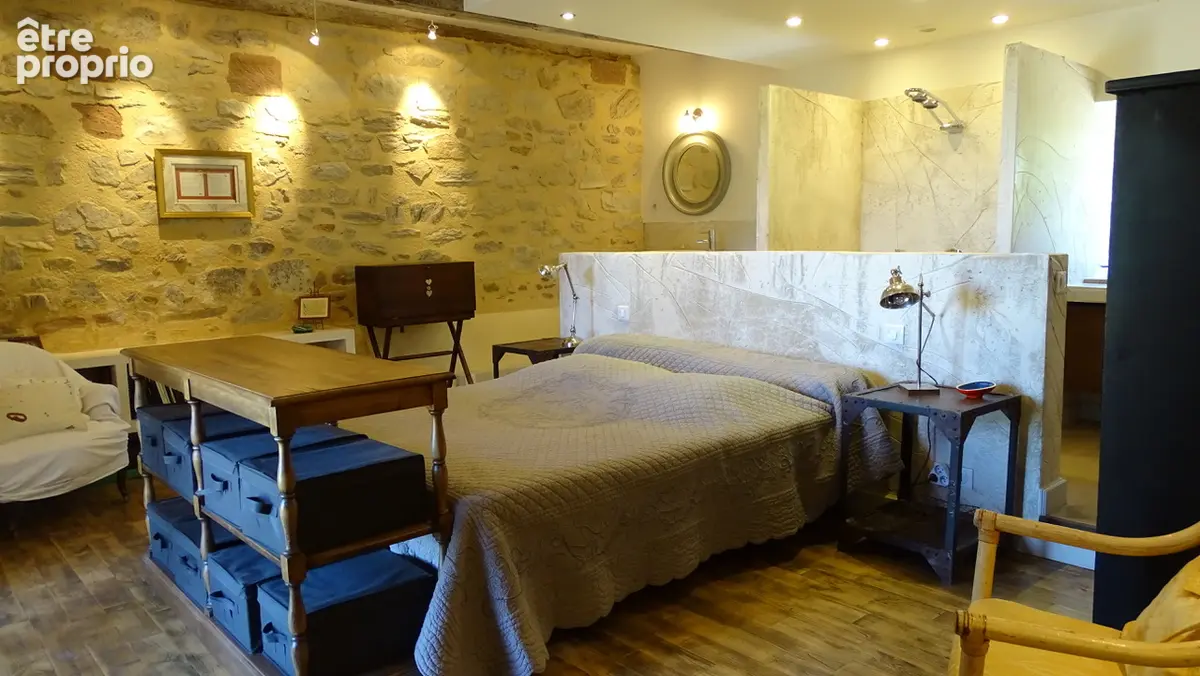 Belle maison en brasier avec dépendances. - photo 20
