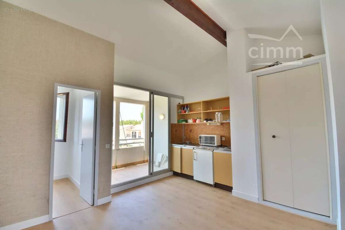Vente - saint cyprien plage - en marina - bel appartement renove au 2eme et dernier etage - traversant  - 1 place de parking sec - photo 4