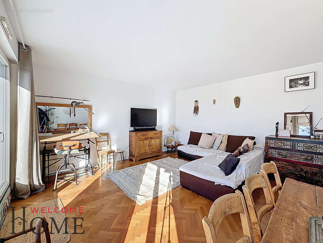 Appartement à LEVALLOIS-PERRET