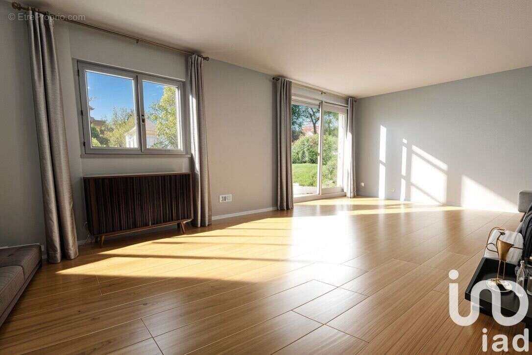 Photo 4 - Maison à LA CELLE-SAINT-CLOUD