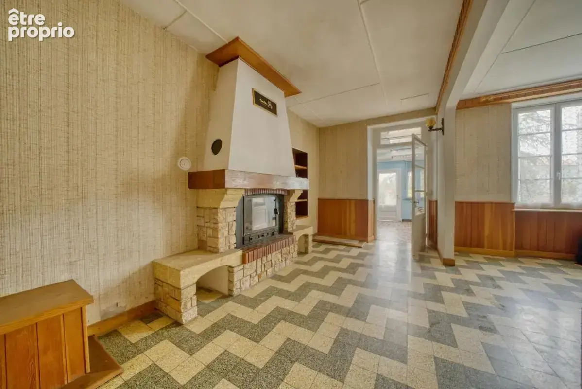 Maison en Pierre 5 pièces de 119 m² à Genouillé - photo 2