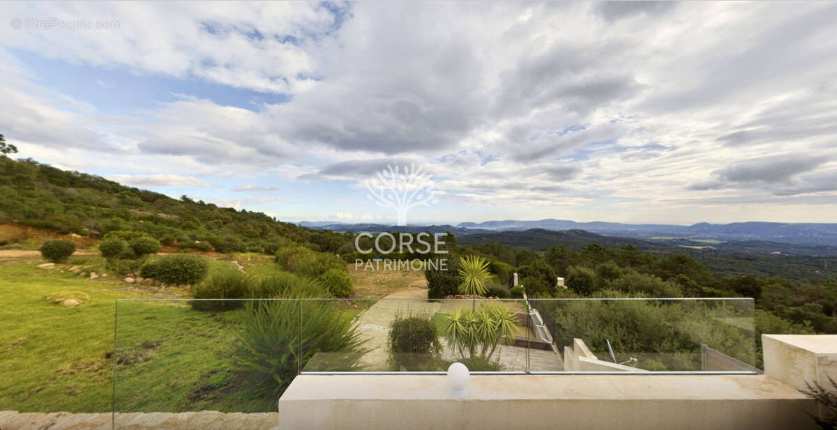 Maison à PORTO-VECCHIO