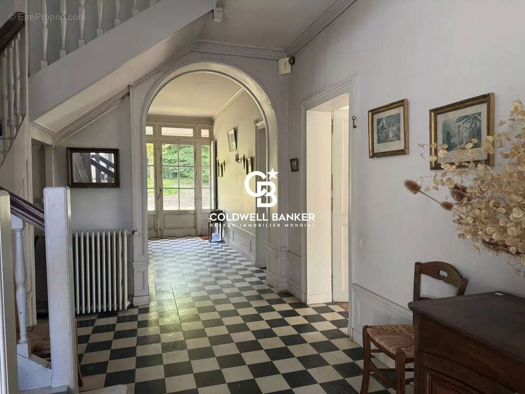 Maison à SAINT-CYR-SUR-LOIRE