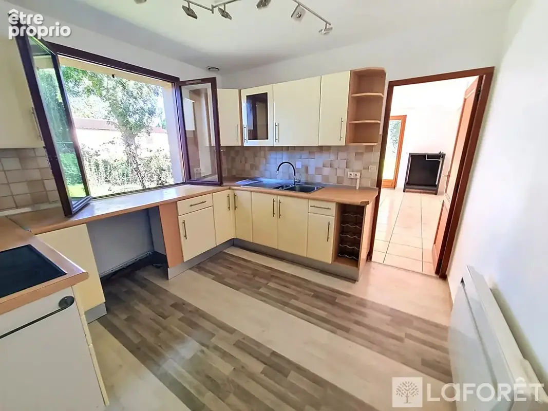 Maison 7PP environnement très calme à Hérouvillette - 118m² - photo 6