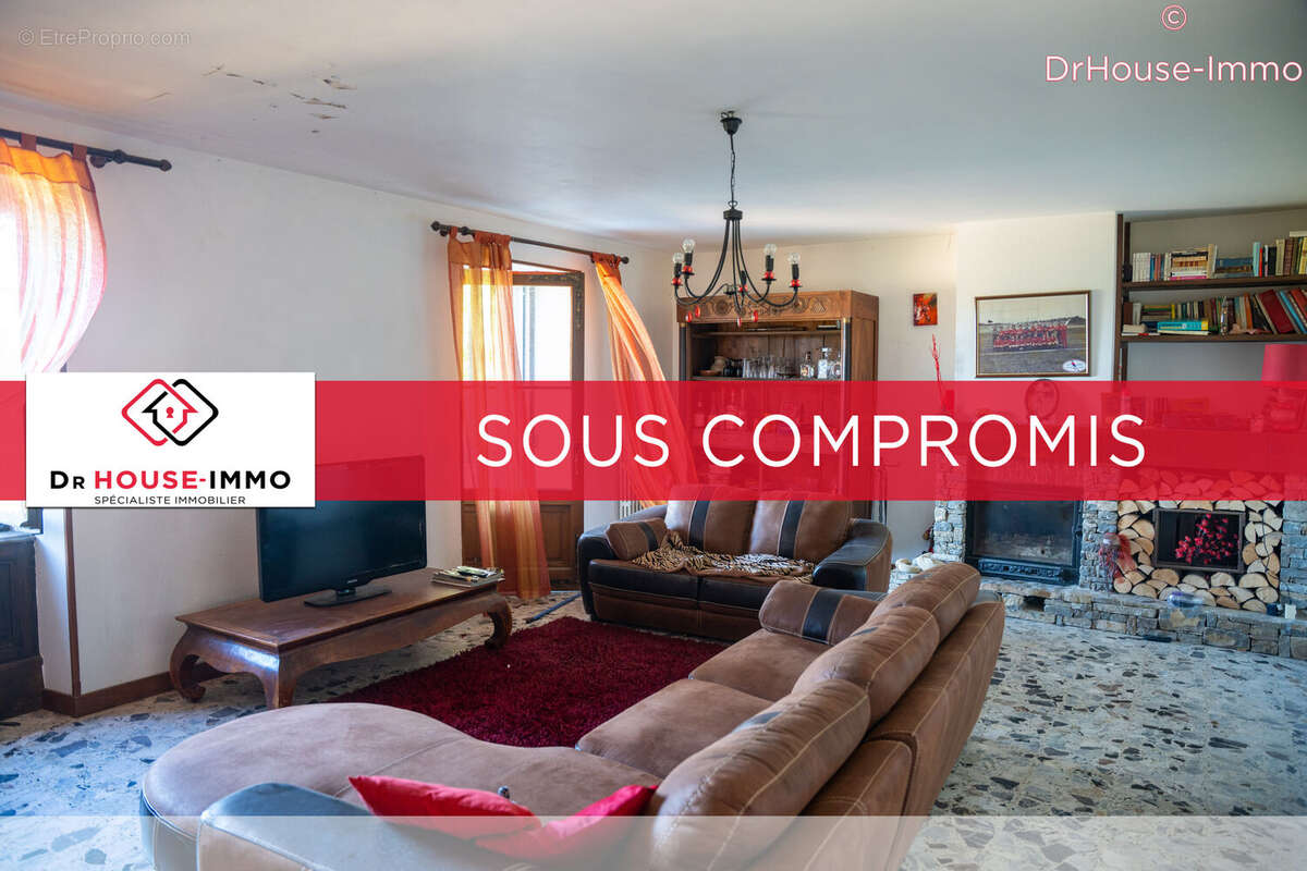 Maison à MONTCLAR-SUR-GERVANNE