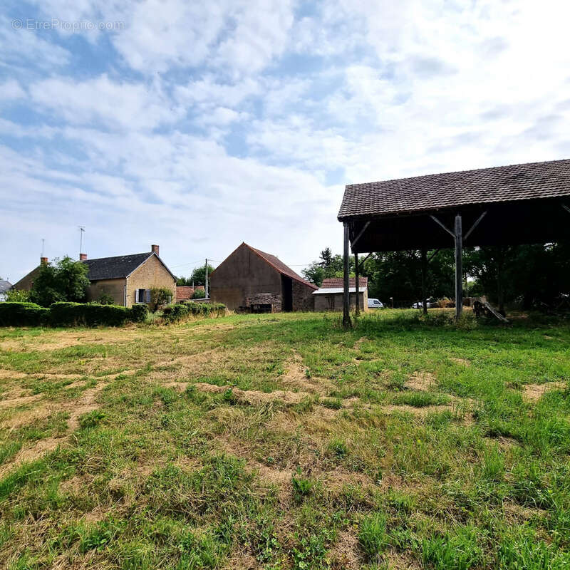 Maison à SAINTE-SEVERE-SUR-INDRE