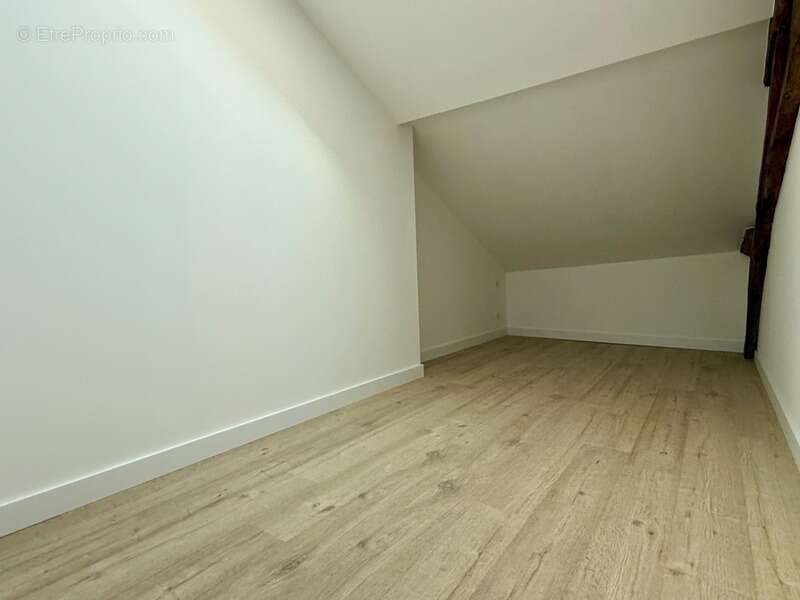 Appartement à PARAY-LE-MONIAL