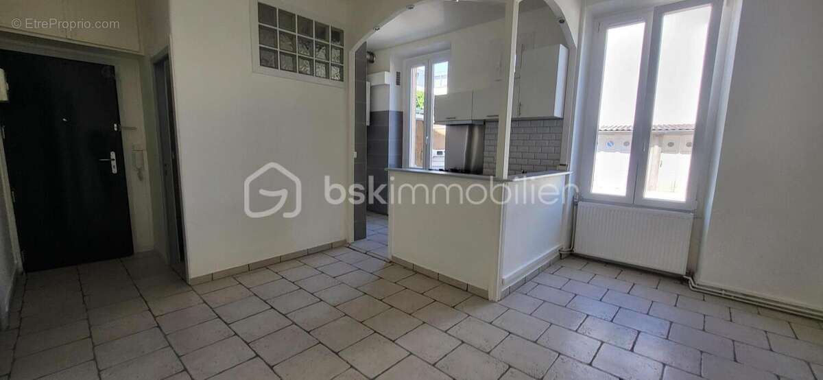 appartement F3 rénové - photo 4