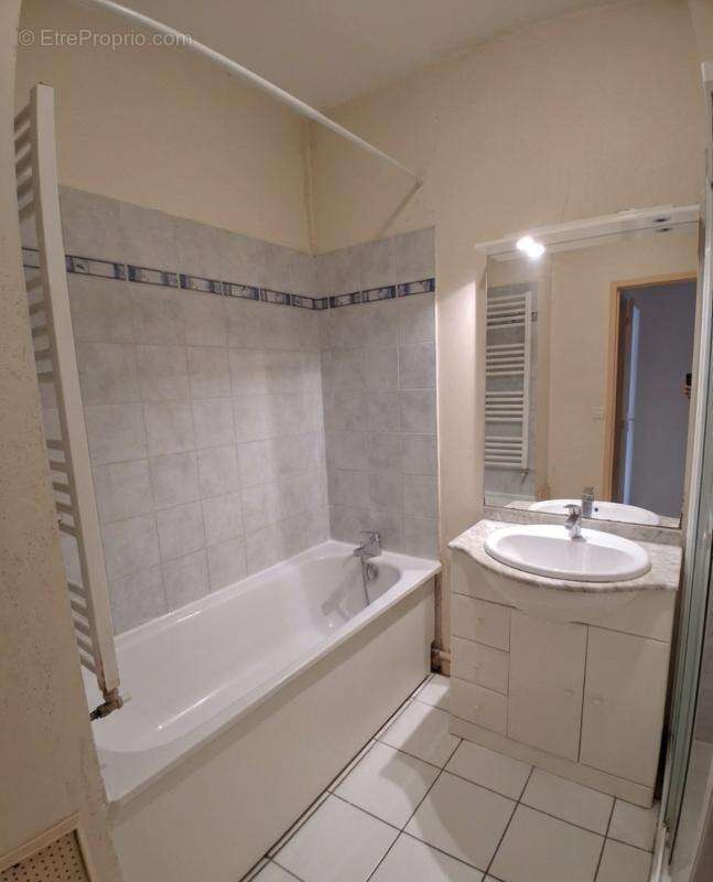 Bordeaux, rue des Argentiers, appartement type 3 dans immeub - photo 8