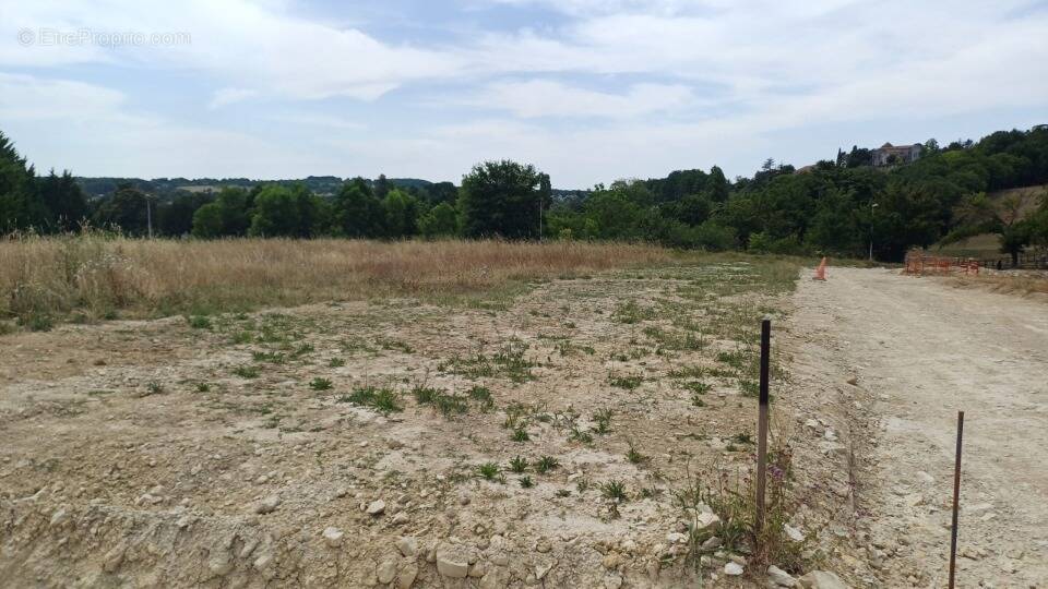 Terrain à TOUVRE