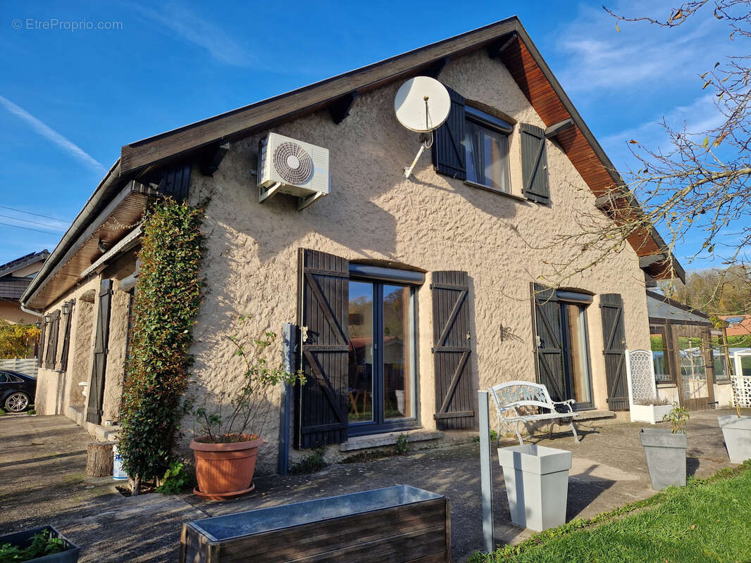 Maison à VELLE-SUR-MOSELLE