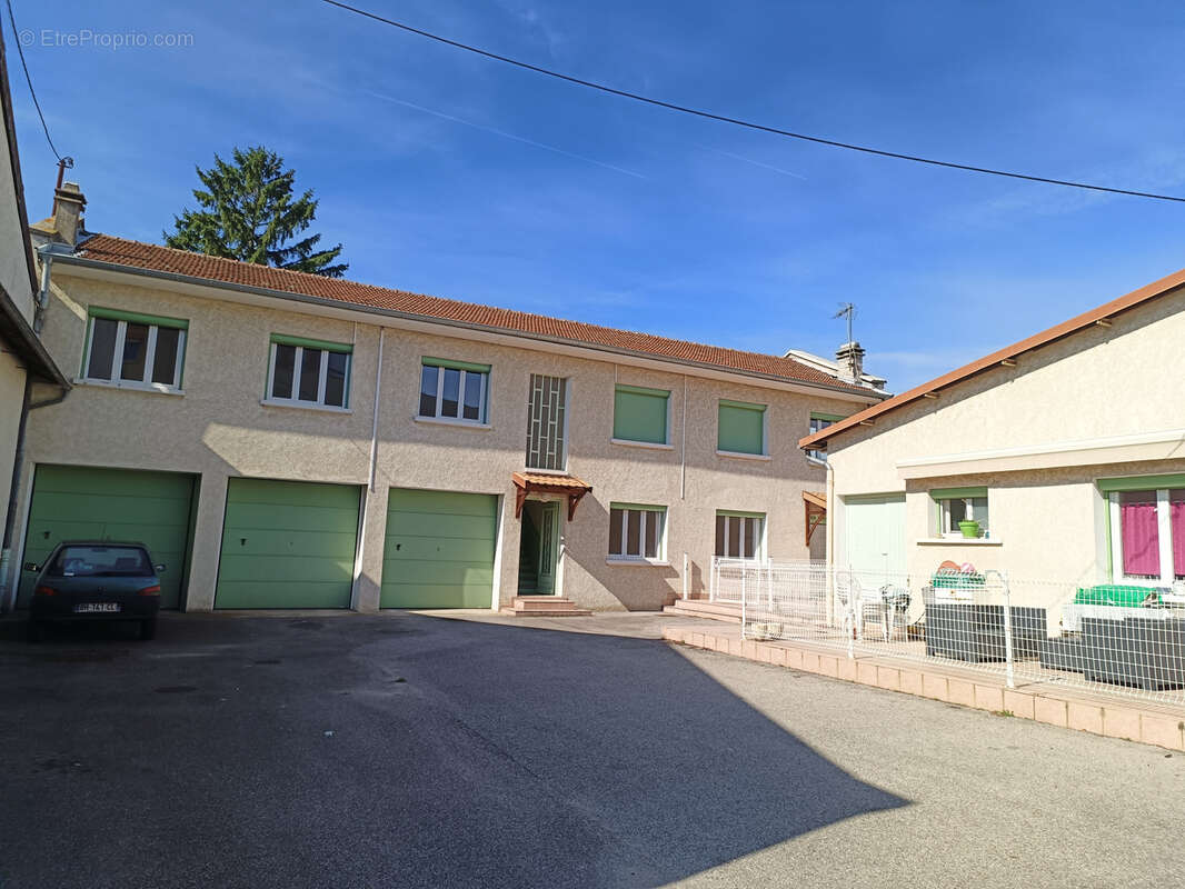 Appartement à LE PEAGE-DE-ROUSSILLON